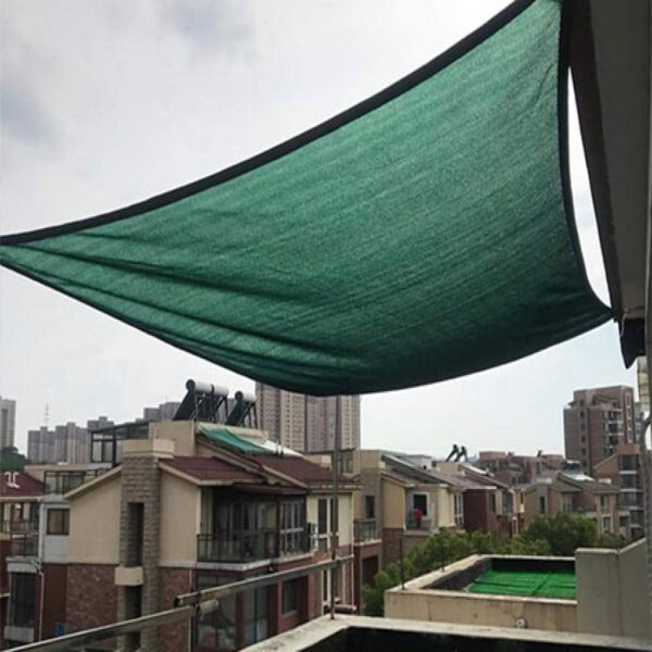 توری سایبان برای جلوگیری از آفتاب سوختگی